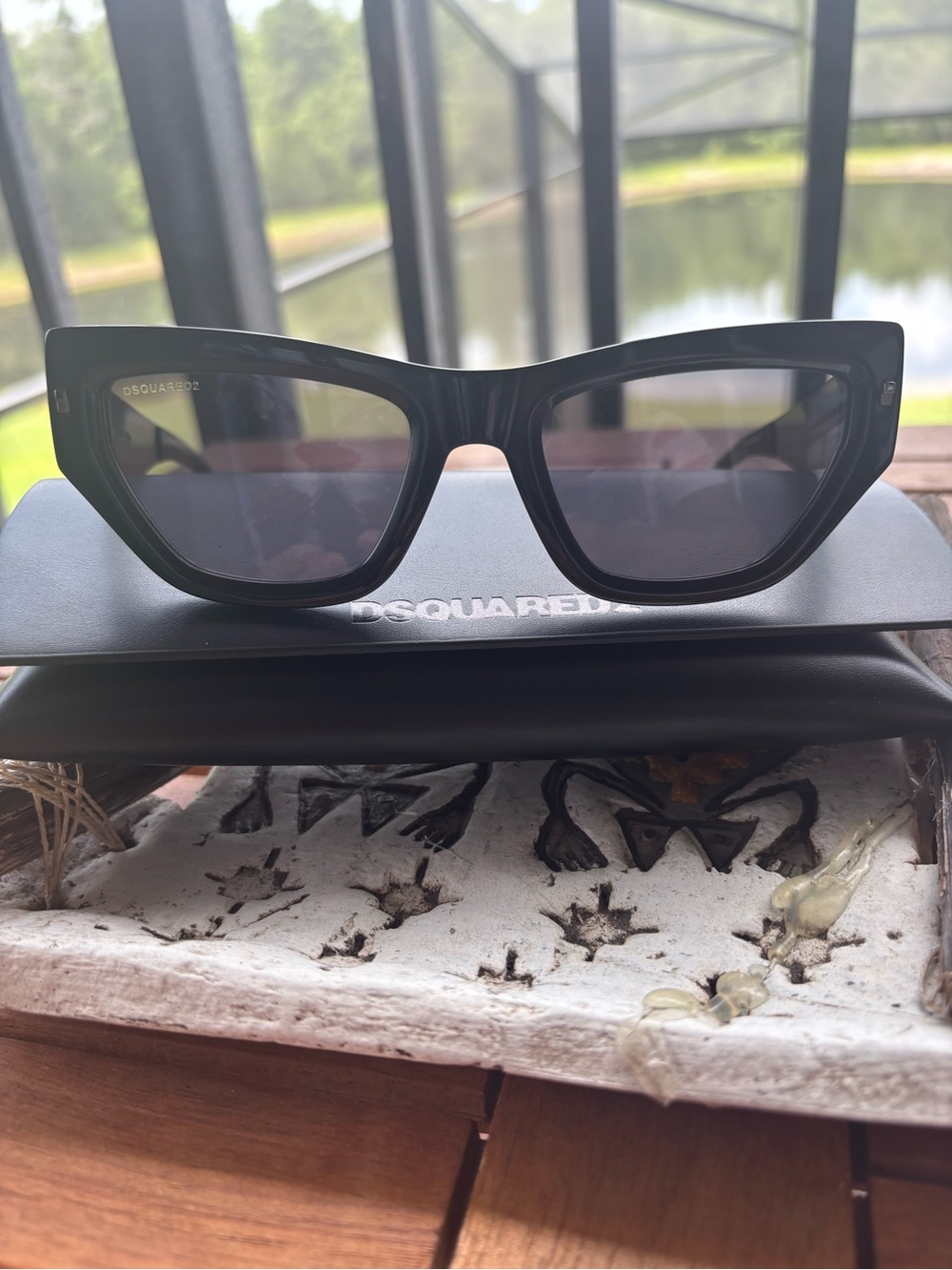 DSQUARED2 Black Oversized Cat-Eye Sunglasses